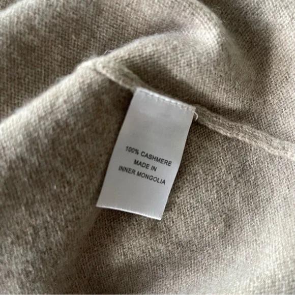 Smiley 100% Cashmere Oatmeal Crewneck Sweater Jumper Small - Picture 7 of 8